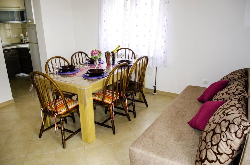 Apartments Zlatka Τρογκίρ Δωμάτιο φωτογραφία