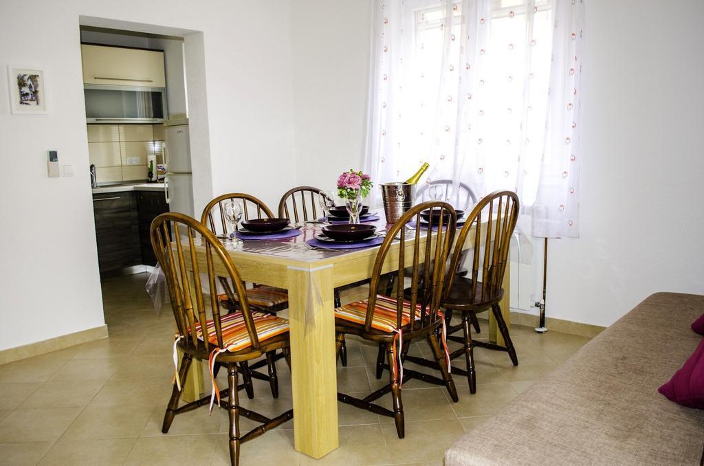Apartments Zlatka Τρογκίρ Δωμάτιο φωτογραφία