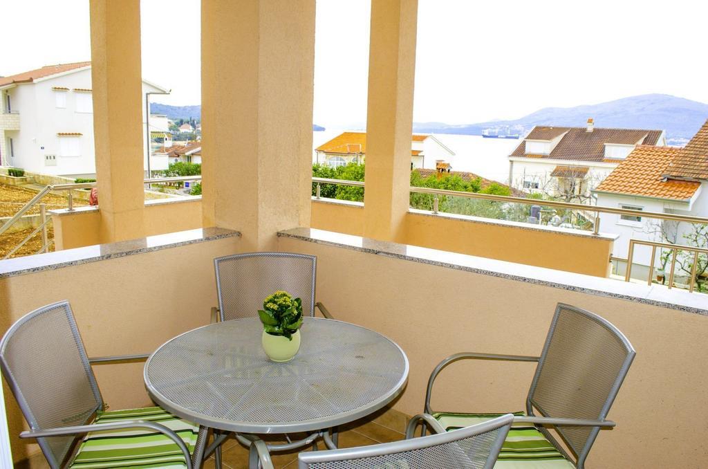 Apartments Zlatka Τρογκίρ Δωμάτιο φωτογραφία