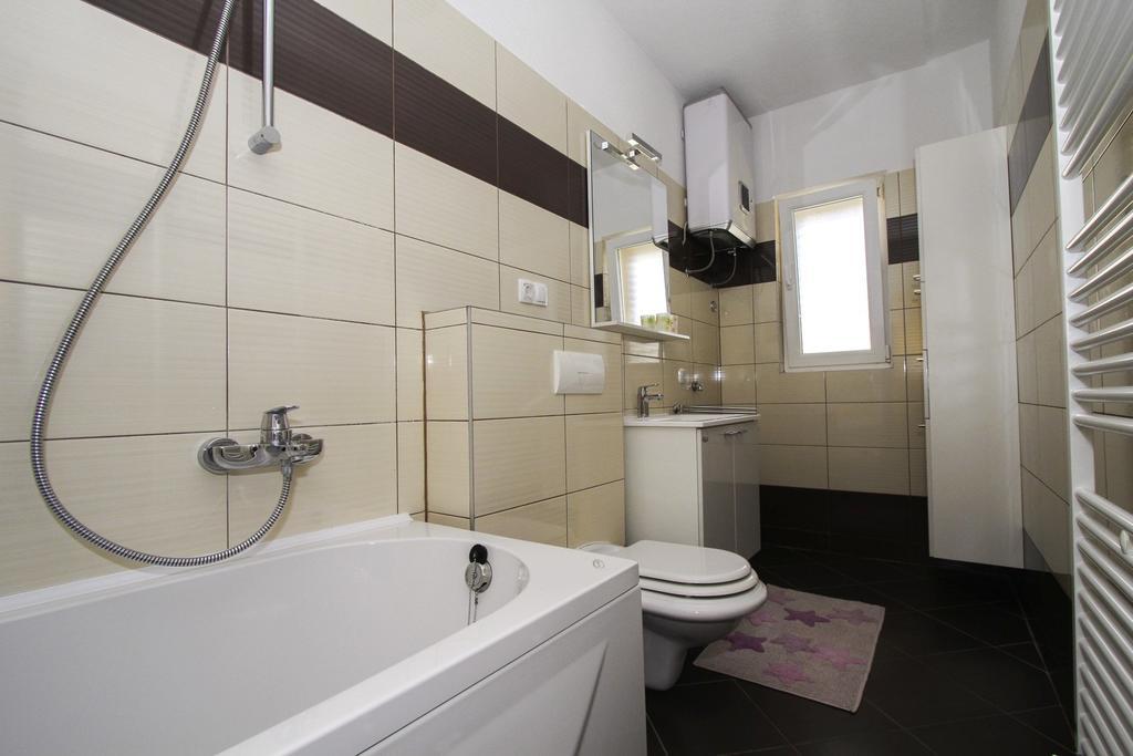 Apartments Zlatka Τρογκίρ Δωμάτιο φωτογραφία