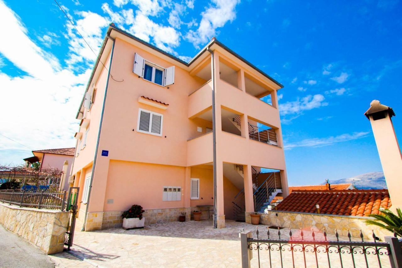 Apartments Zlatka Τρογκίρ Εξωτερικό φωτογραφία