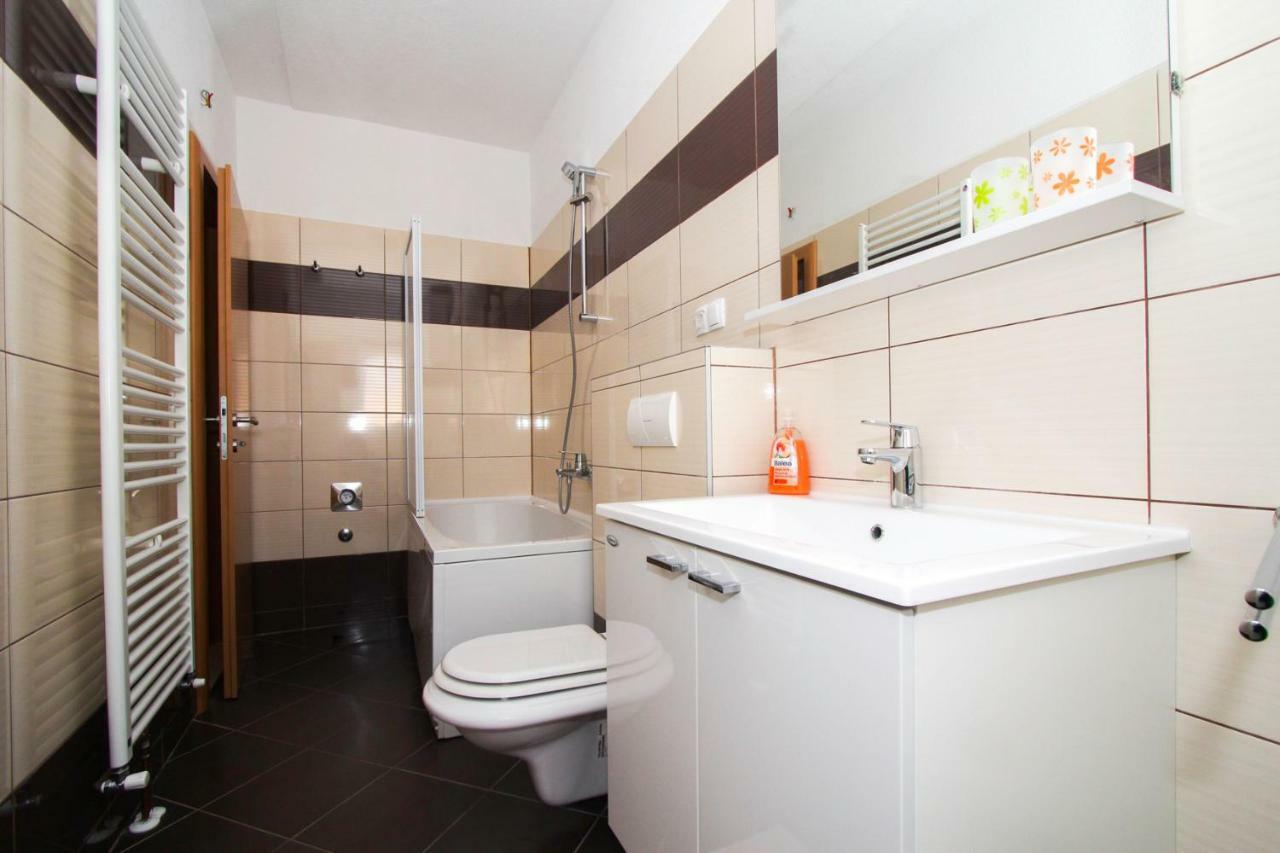 Apartments Zlatka Τρογκίρ Εξωτερικό φωτογραφία
